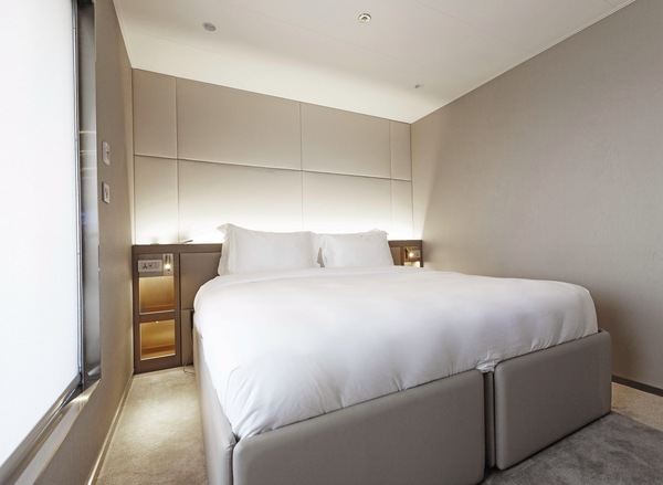 Emerald Cruises, Emerald Sakara, Deluxe Balcony Suite 5.jpg